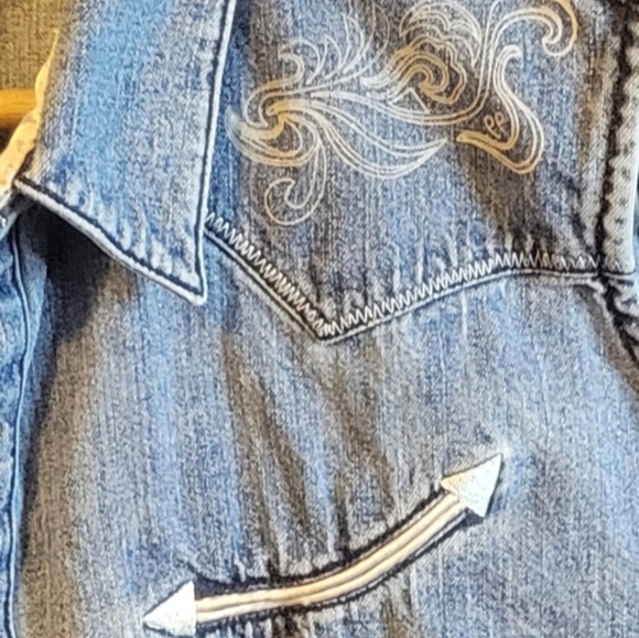 Wrangler Blues Vintage Denim Sleeveless Vest With Pearl Snap Buttons. Size XL - Picture 5 of 5